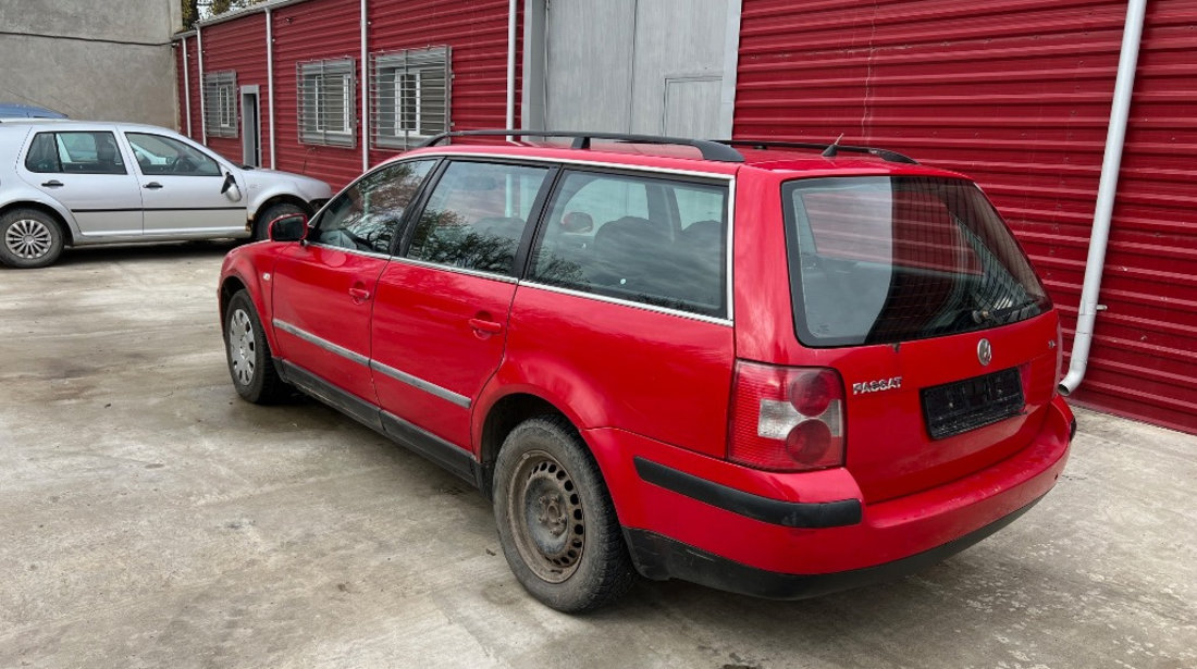 Macara geam dreapta spate Volkswagen Passat B5 2003 VARIANT 1.9 TDI