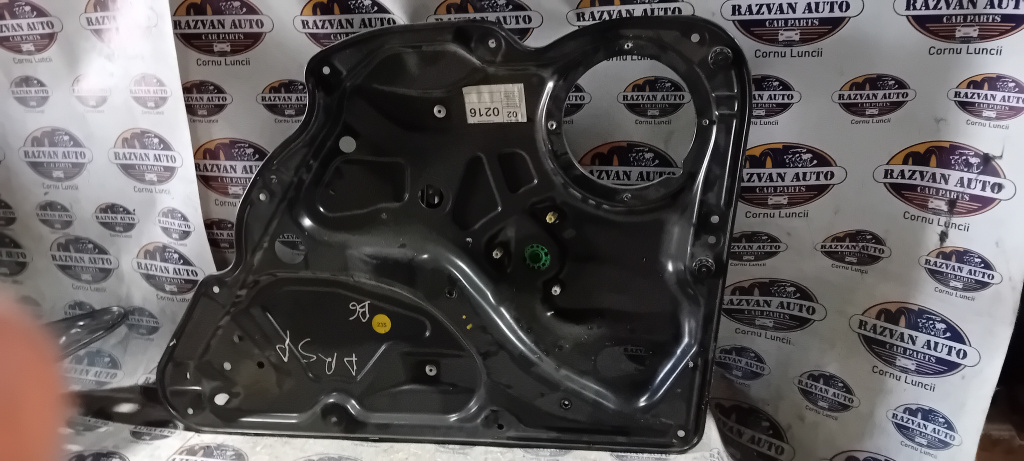 Macara geam dreapta spate Volkswagen Passat B6 2007
