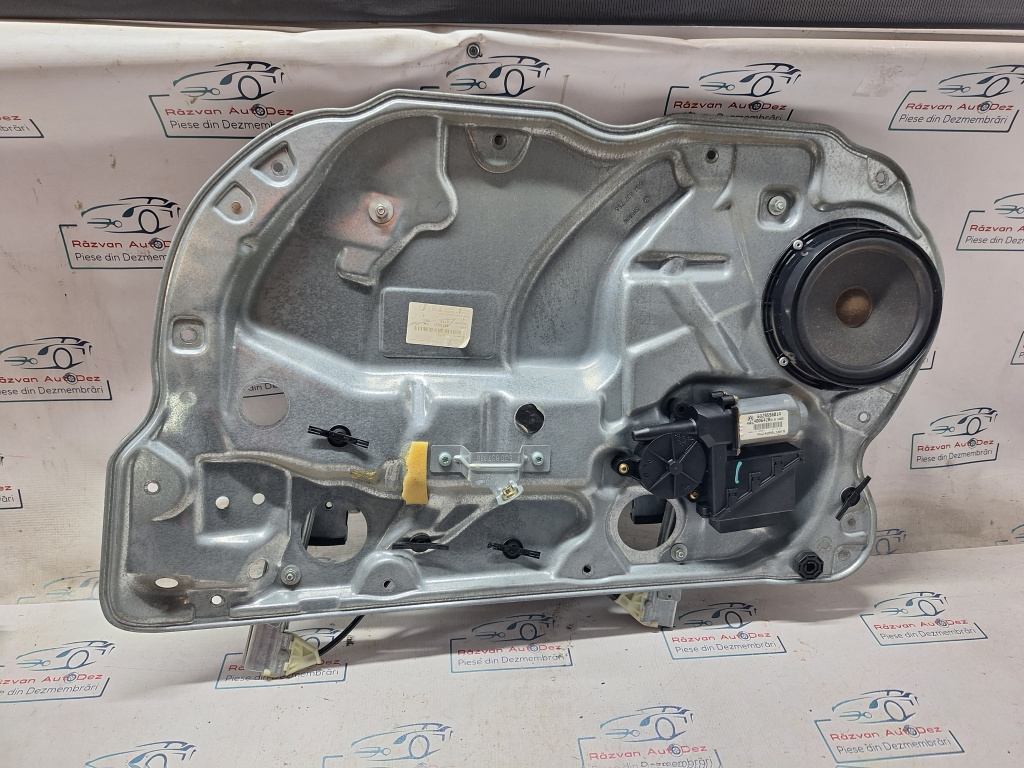 Macara geam dreapta spate Volkswagen Polo - Benzina 2001, 6Q04837752