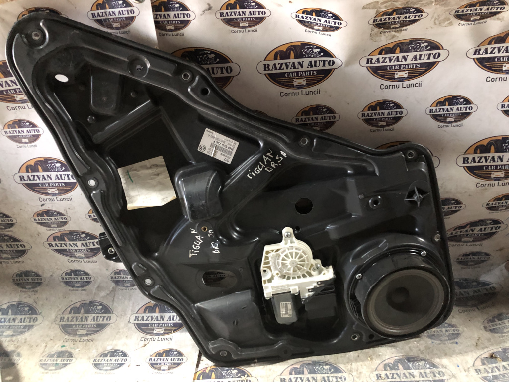 Macara geam dreapta spate Volkswagen Tiguan 2008, 5N0839730F