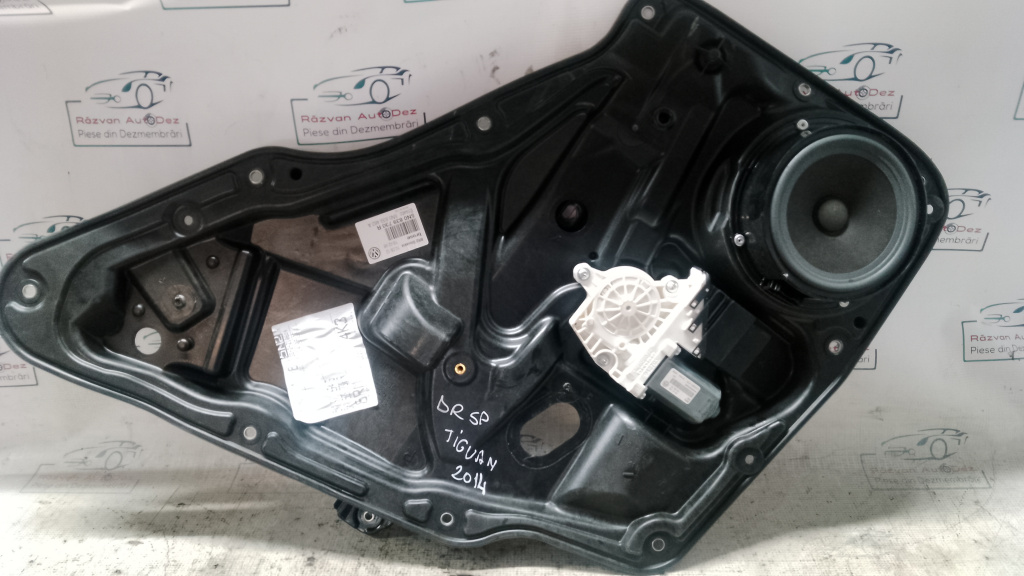 Macara geam dreapta spate Volkswagen Tiguan 2014, 5N0839730R