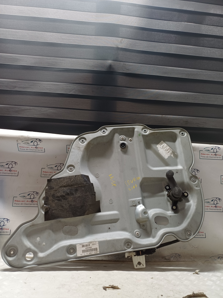 Macara geam dreapta spate Volkswagen Touran - Motorina 2007, 1T0839462N