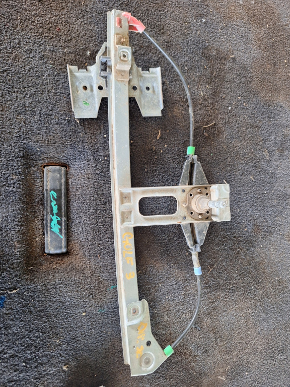 Macara Geam Dreapta Spate Vw Golf 3 1991-1997 Manuala