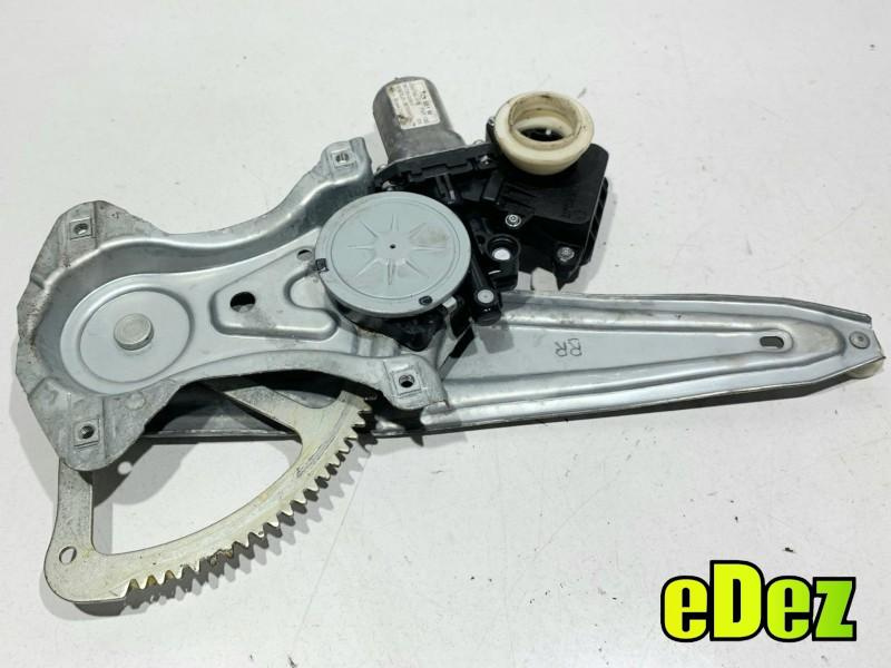 Macara geam electric cu motoras dreapta spate Toyota Corolla (2012-2018) 69830-02640