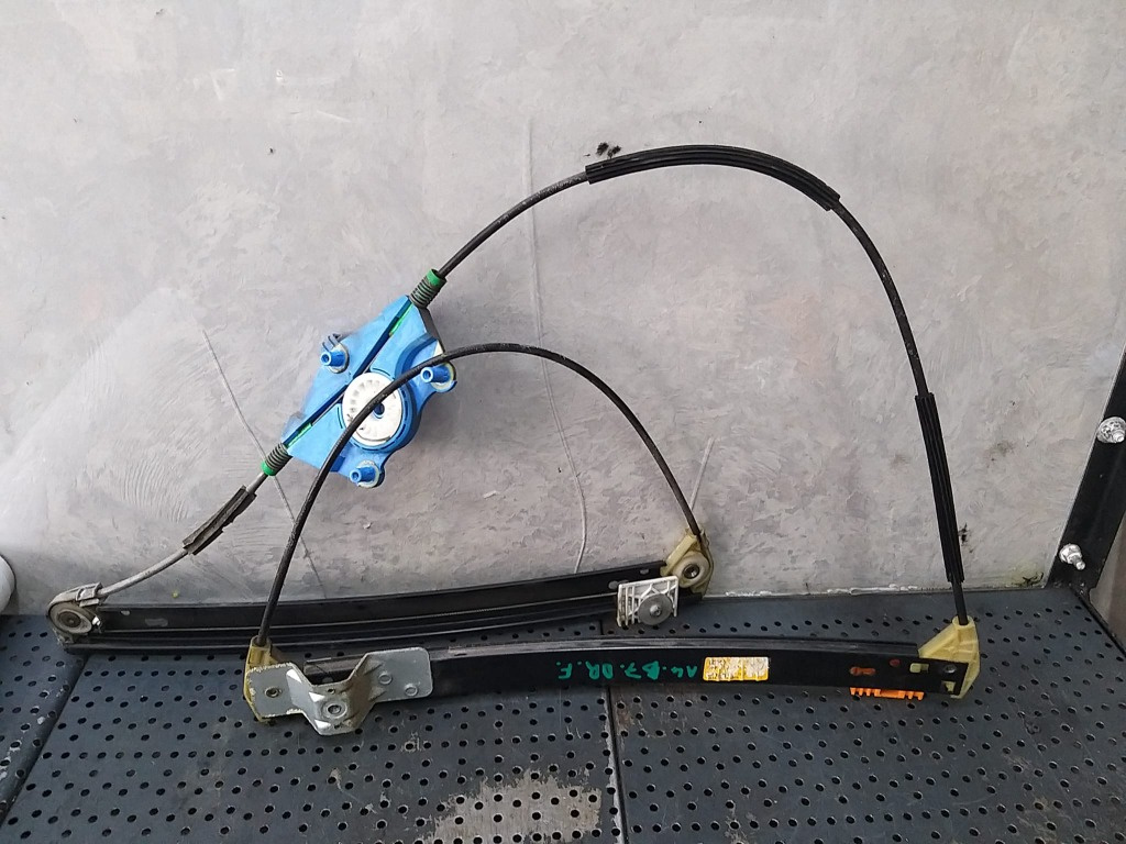Macara geam electric dreapta fata audi a4 b7 8e
