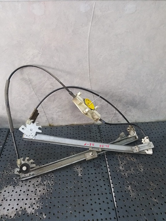 Macara geam electric dreapta fata audi a4 b7 8e