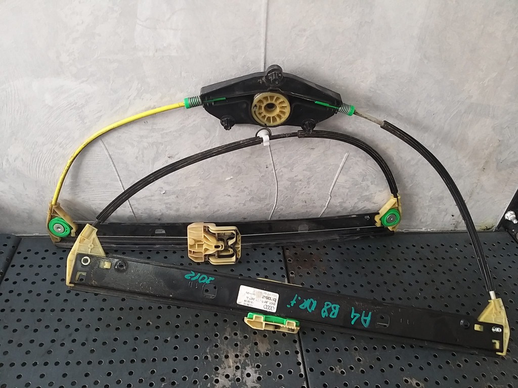 Macara geam electric dreapta fata audi a4 b8 8k 8k0837462a