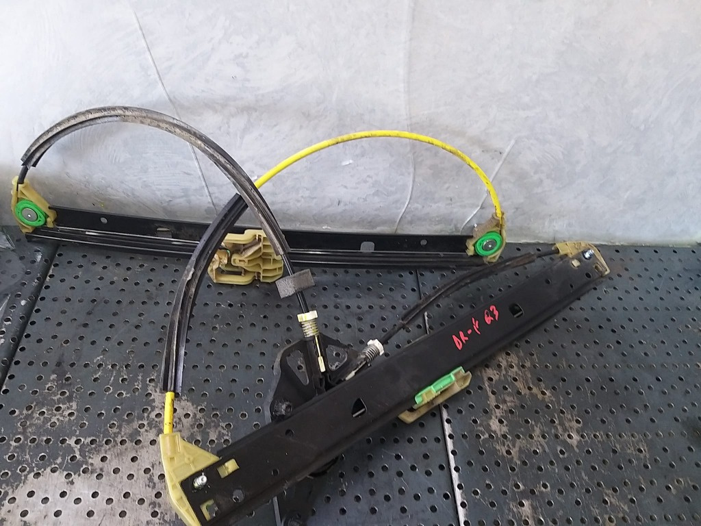 Macara geam electric dreapta fata audi q3 8u 8u0837462