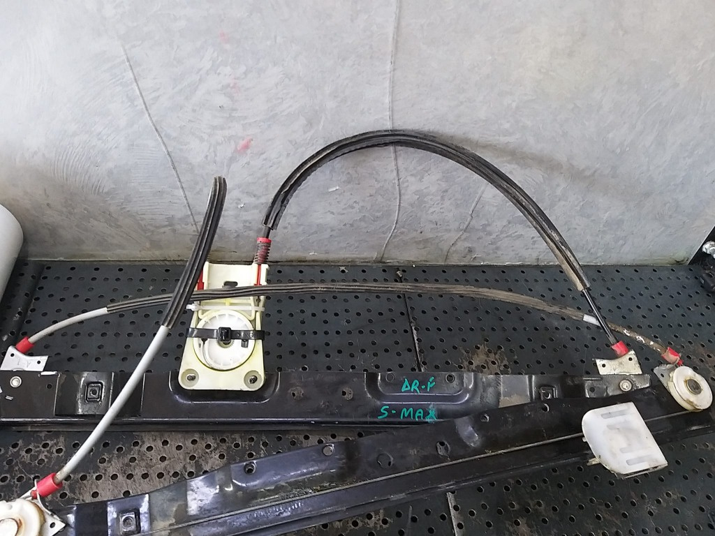 Macara geam electric dreapta fata ford s