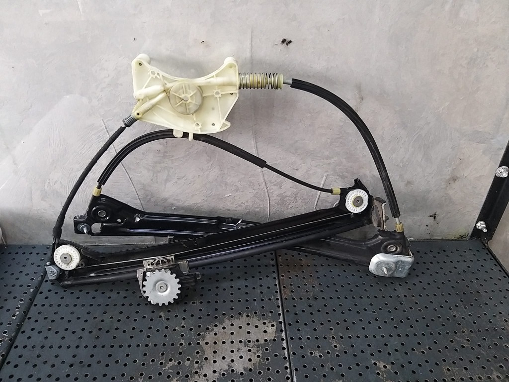 Macara geam electric dreapta fata maserati ghibli m157 670102267