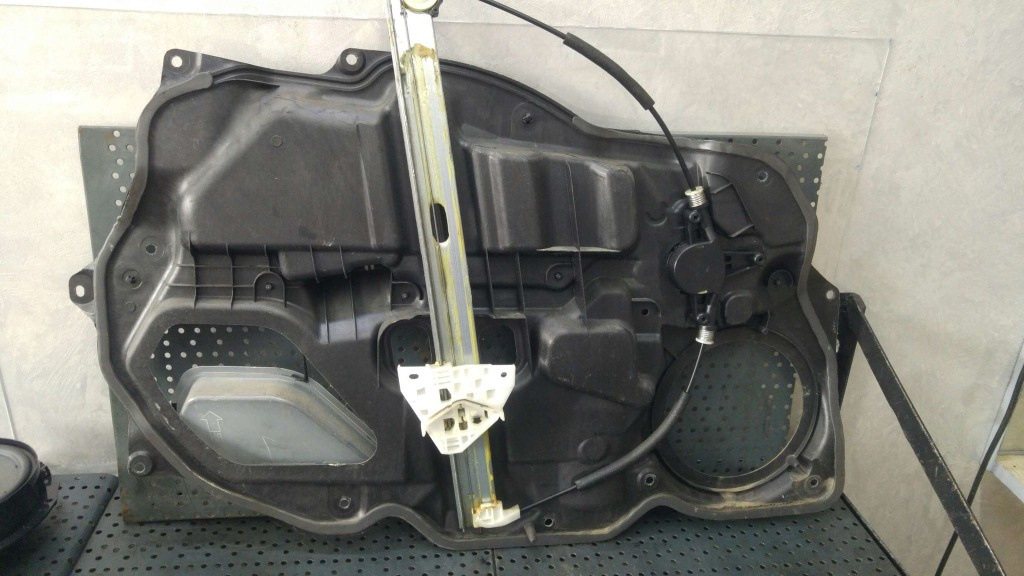 Macara geam electric dreapta fata mazda 2 de d6515897x d65158973