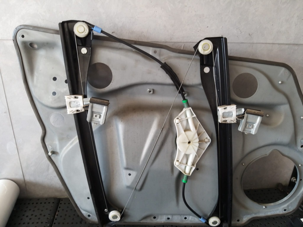 Macara geam electric dreapta fata mercedes a class w169 a1697203079