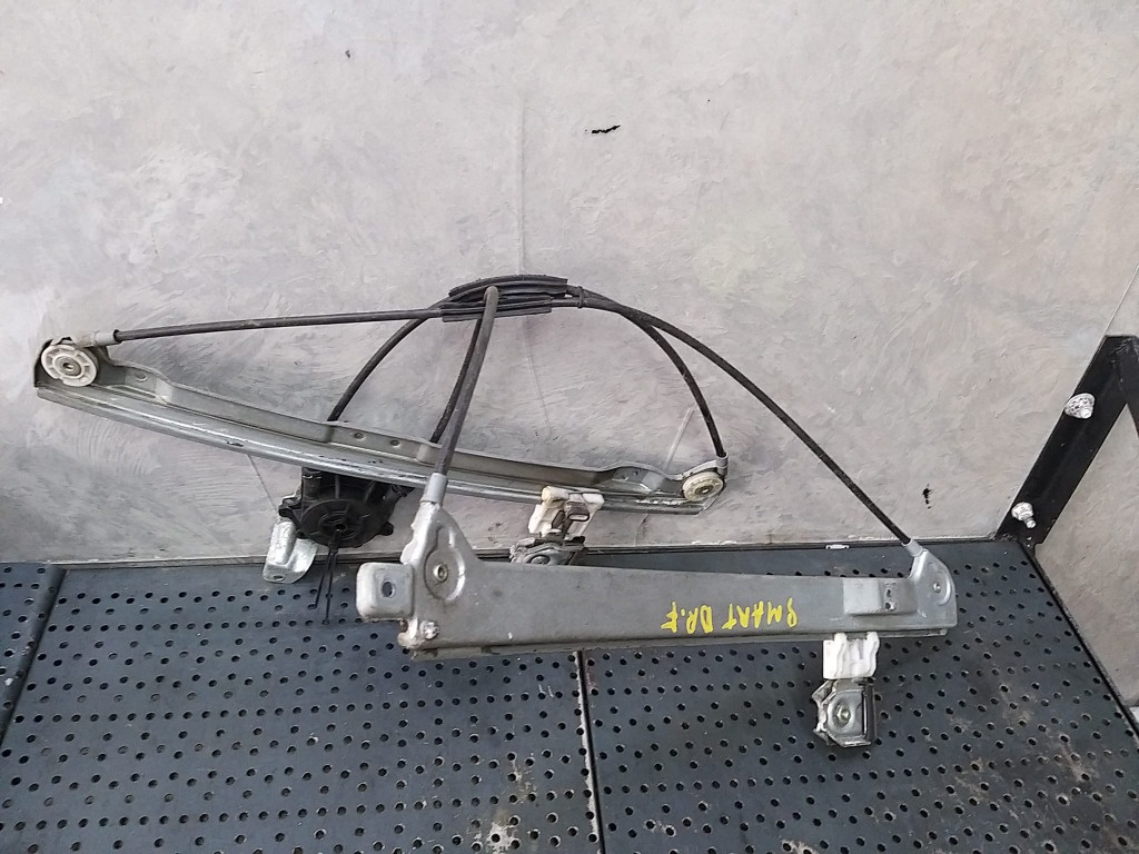 Macara geam electric dreapta fata smart forfour 454