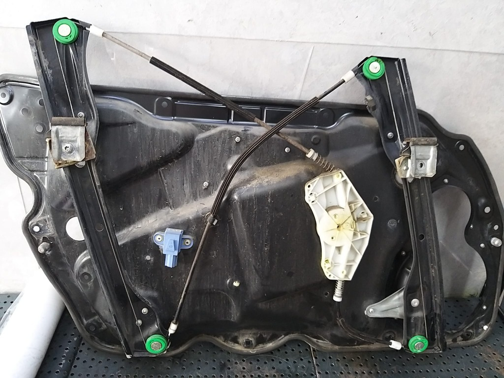 Macara geam electric dreapta fata vw passat b6 3c 3c1837756l 981220109 980852113
