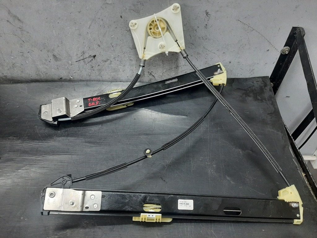 Macara geam electric dreapta fata vw t roc a11 2ga837462f