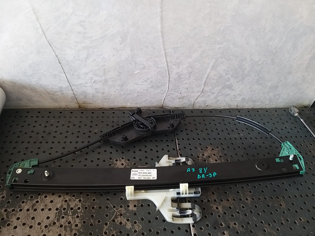 Macara geam electric dreapta spate audi a3 8y 8y0839462 e04195100