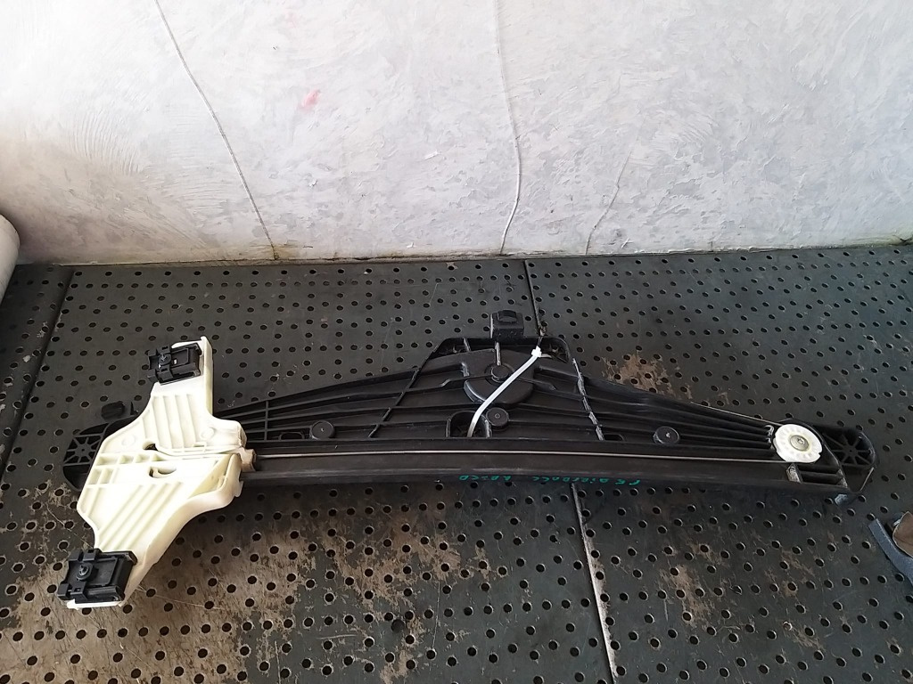 Macara geam electric dreapta spate citroen c5 aircross 98224552800