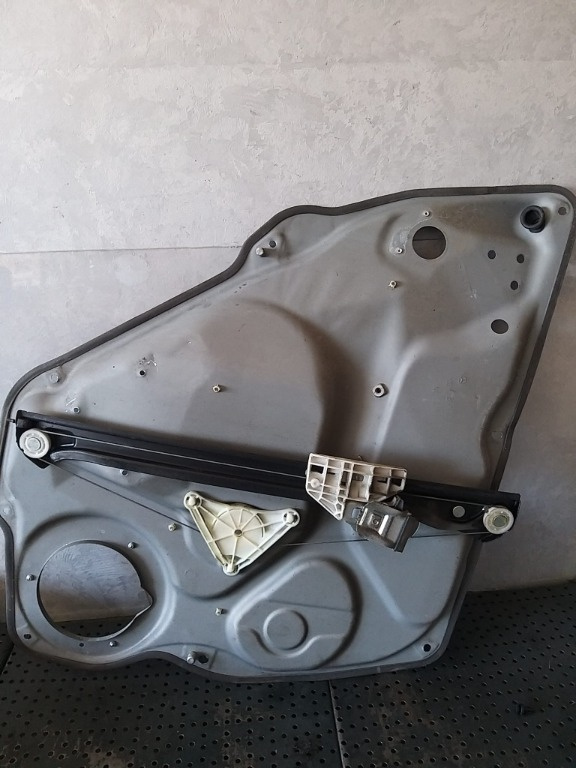 Macara geam electric dreapta spate mercedes a class w169 a1697301679 985009108