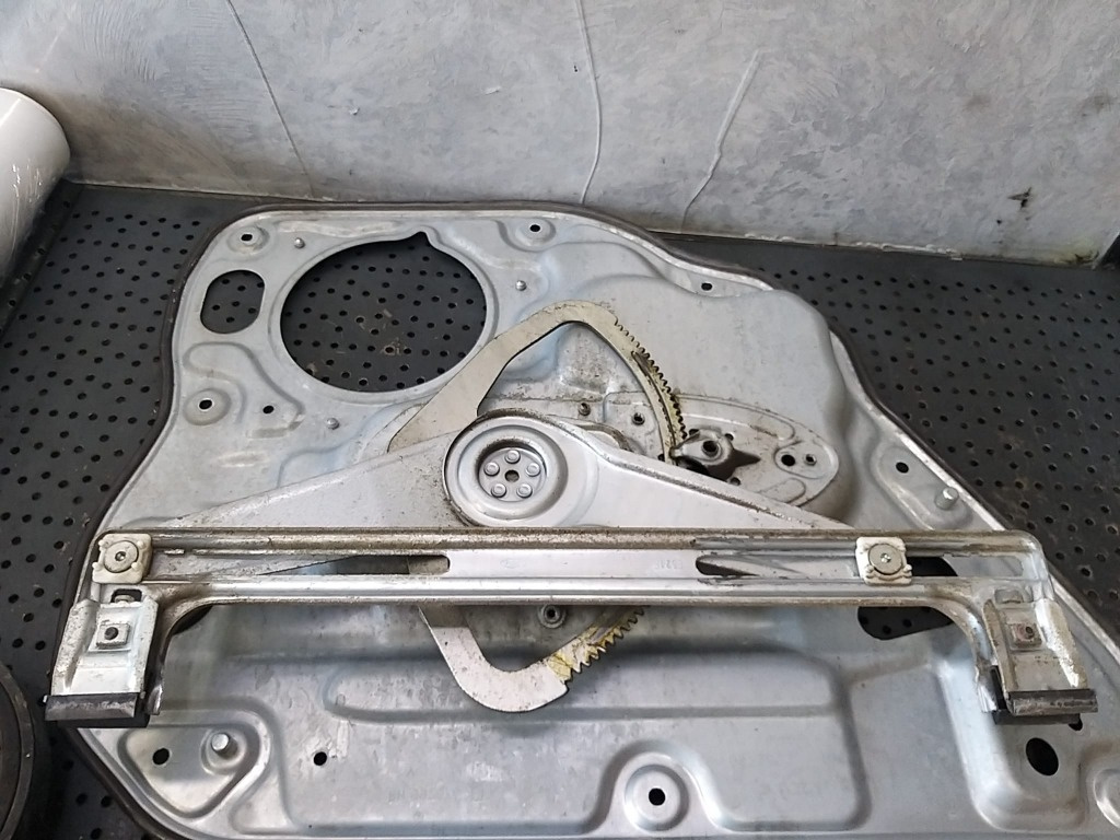 Macara geam electric dreapta spate volvo v50 s40 992674101
