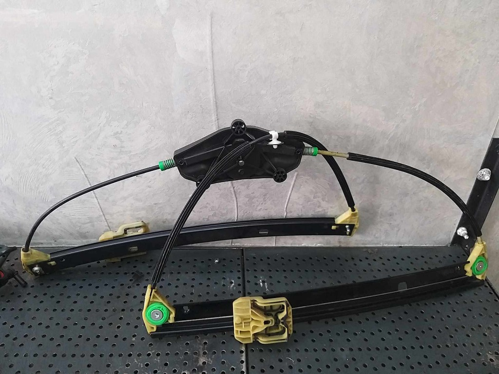 Macara geam electric stanga fata audi a4 b8 8k 8k0837461a