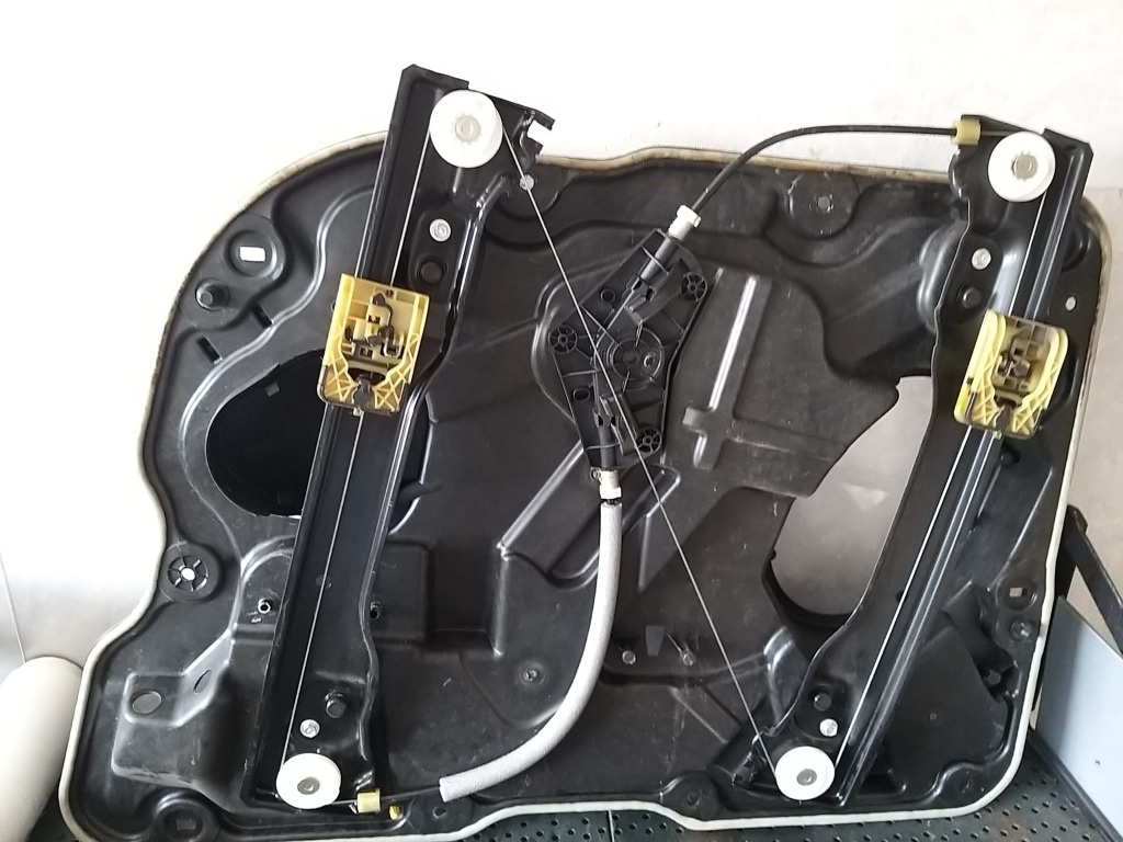 Macara geam electric stanga fata jeep grand cherokee 4 wk wk2 04589599ak