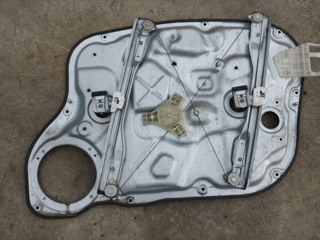 Macara geam electric stanga fata kia ceed 1 ed gr82470-1h020