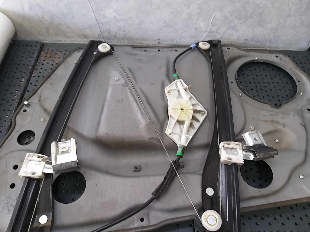 Macara geam electric stanga fata mercedes b class w245 a1697202979