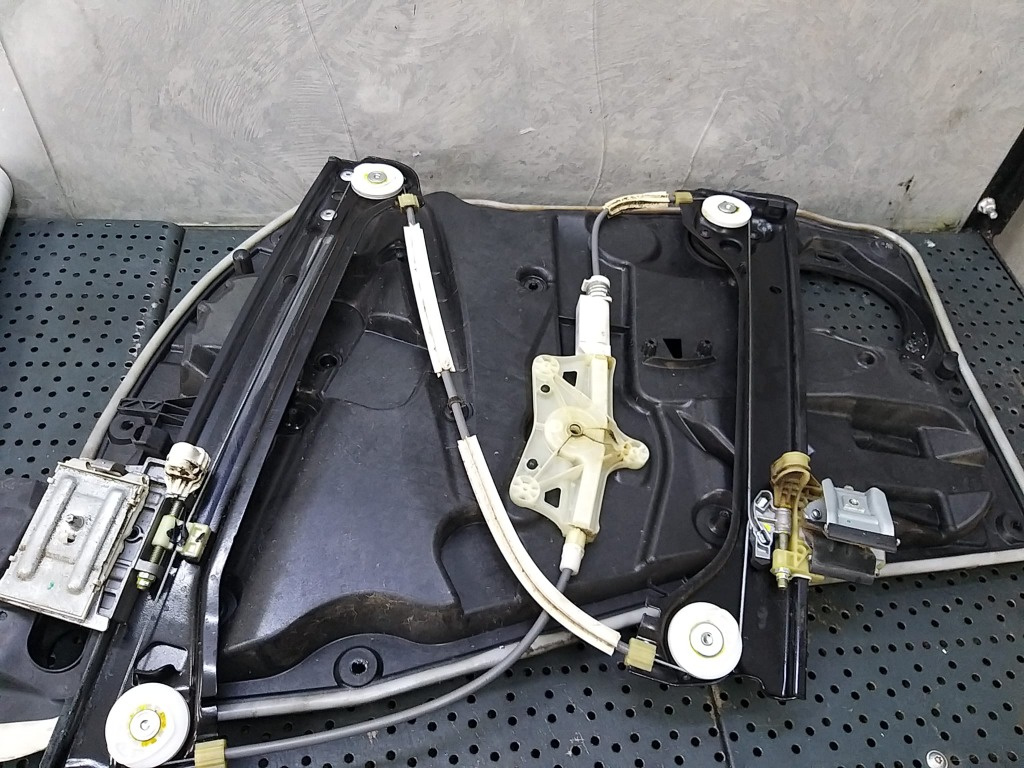 Macara geam electric stanga fata mercedes cla x117 a1177220195 a1175400705
