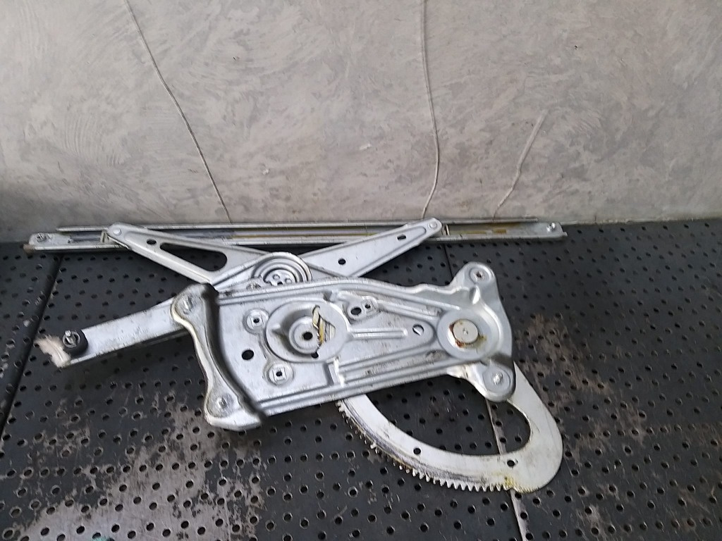 Macara geam electric stanga fata renault megane 3 966020105 807210002r