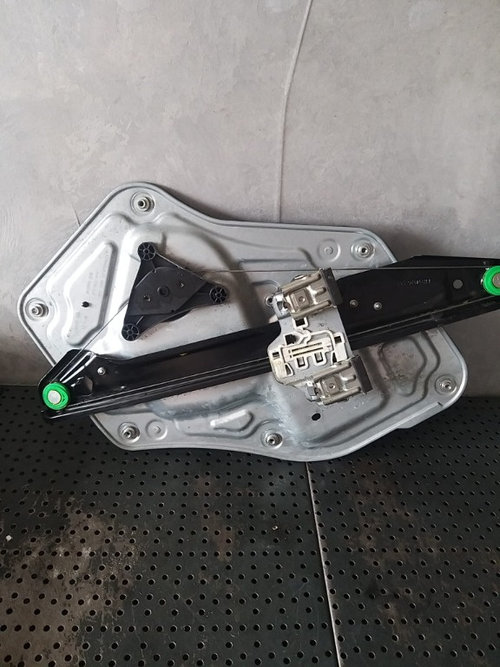 Macara geam electric stanga fata skoda yeti 5l 5l0837401