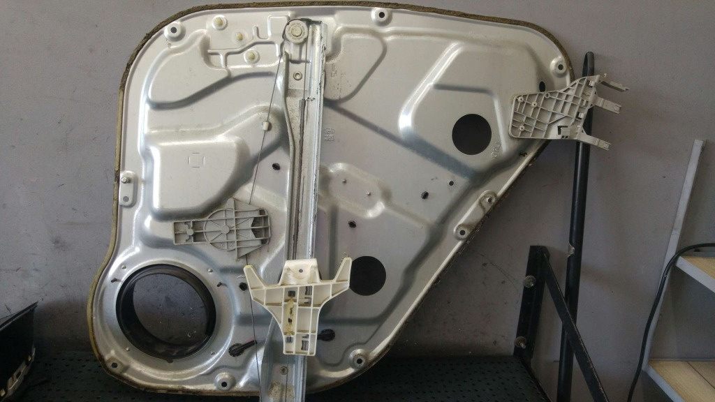 Macara geam electric stanga spate hyundai santa fe 2 cm 834702b020wks4
