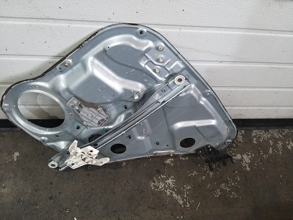 Macara geam electric stanga spate hyundai santa fe 2 834702b020j9s4