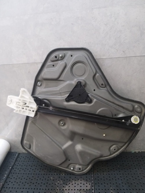 Macara geam electric stanga spate skoda octavia 2 1z 1z0839656a