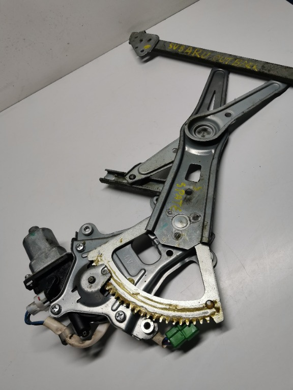 Macara geam electric Subaru Outback motoras fata spate