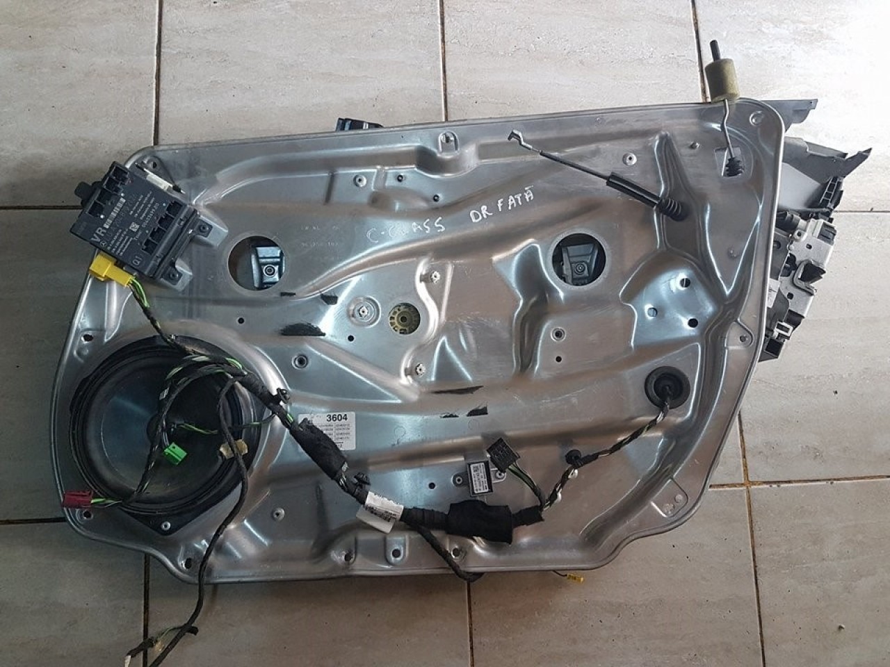 Macara geam electric usa dreapta fata a2048210751 mercedes benz c-classe w204
