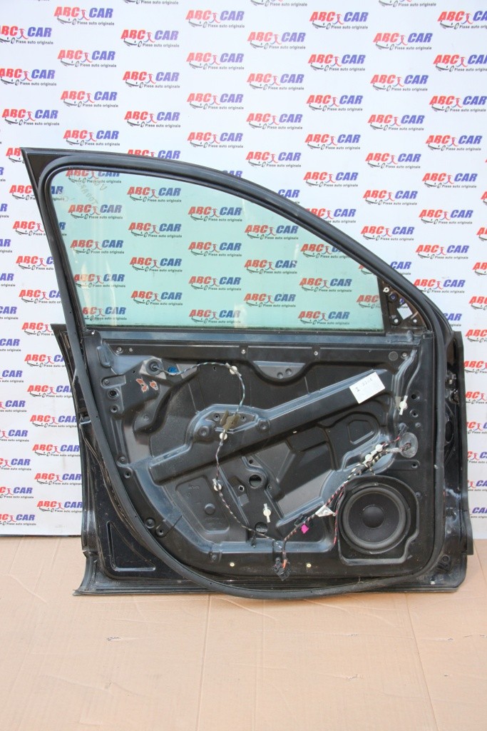 Macara geam electric usa stanga fata VW Touareg 7L model 2007