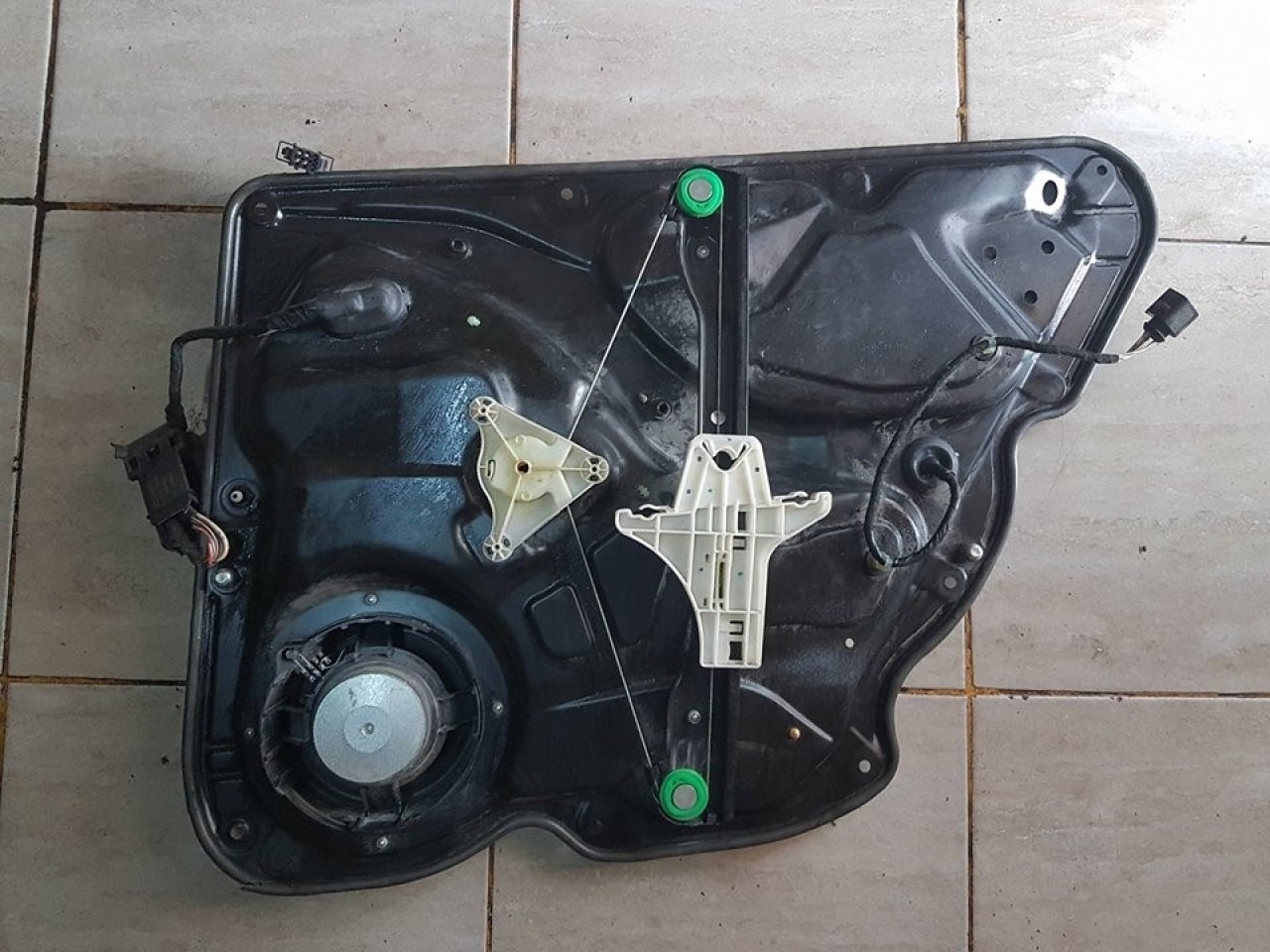 Macara geam electric usa stanga spate vw passat b6 berlina 2005-2011