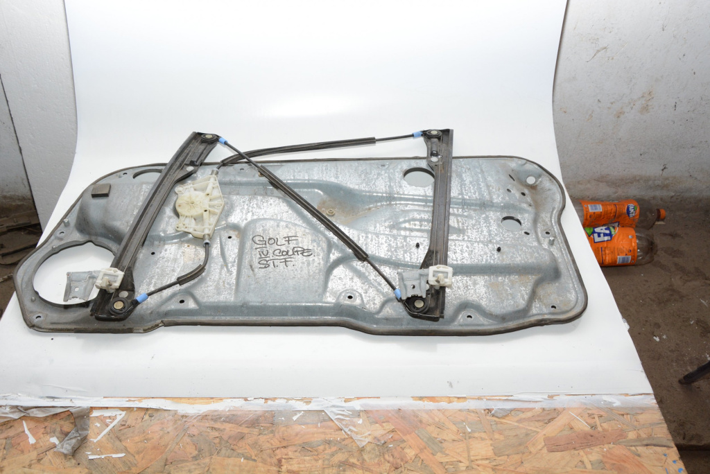 Macara Geam Electrica,2 Portiere,stanga VW GOLF 4 1997 - 2004