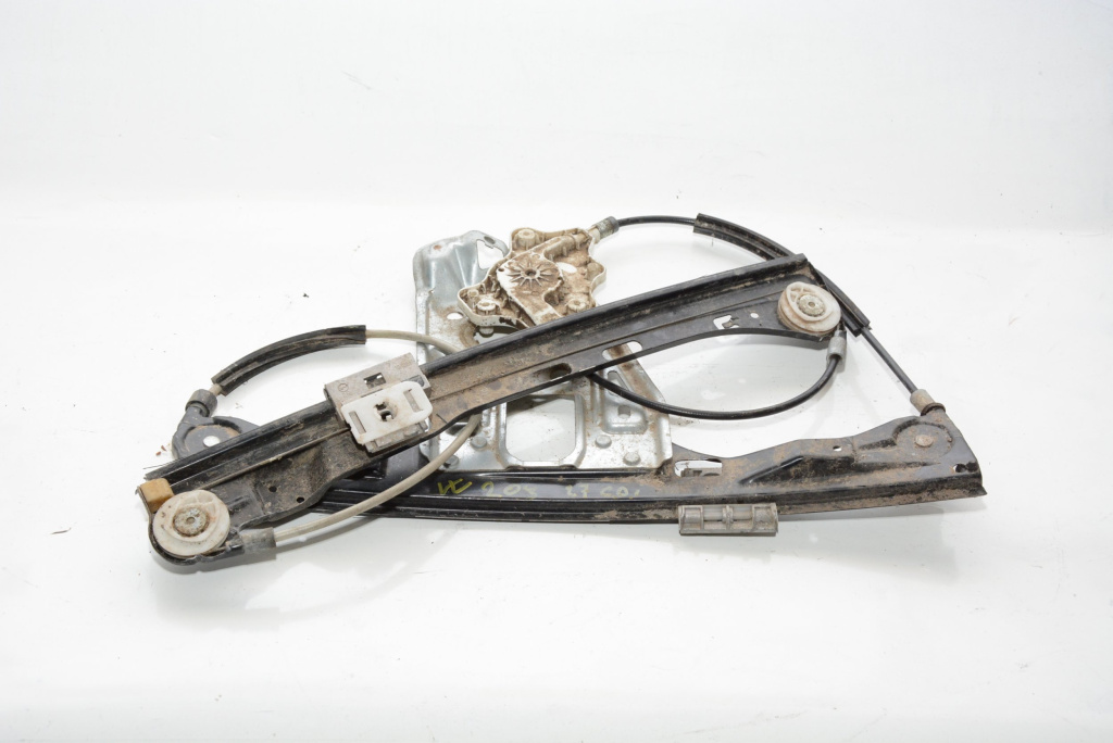 Macara Geam Electrica,dreapta,fata Mercedes-Benz C-CLASS (W203) 2000 - 2007 A2037201846