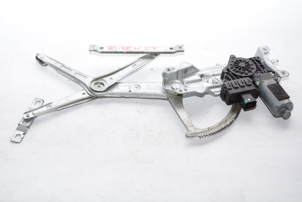 Macara Geam Electrica,stanga,fata Opel ASTRA H 2004 - 2012 A330013100417