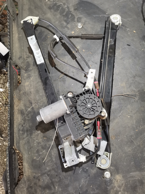 Macara Geam Fata,dreapta,Electrica Ford MONDEO Mk 3 2000 - 2007