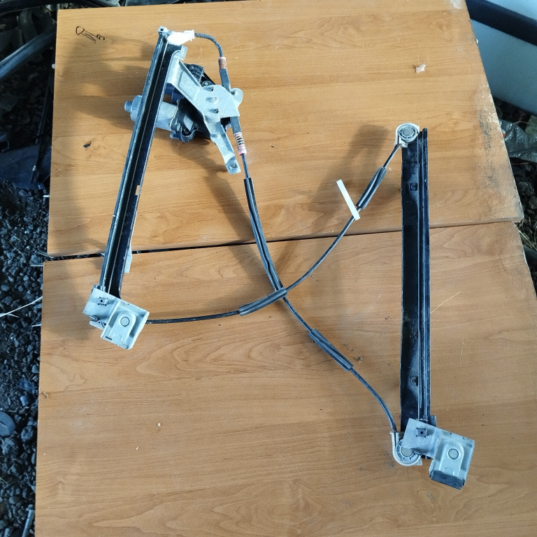 Macara Geam Fata,dreapta,Electrica Ford MONDEO Mk 3 2000 - 2007