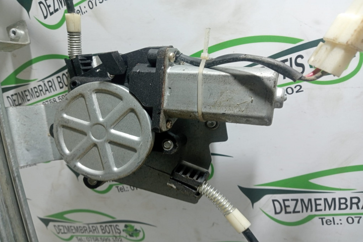 Macara geam fata dreapta electrica Land Rover Freelander [1998 - 2006] Crossover 5-usi 2.0 DI MT (98 hp)