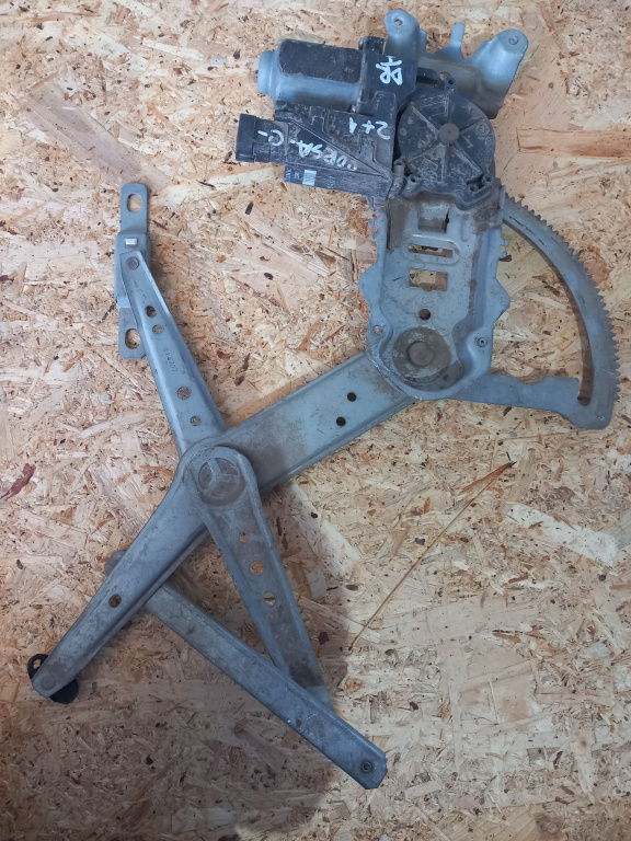 Macara Geam Fata,dreapta,Electrica Opel CORSA C 2000 - 2006