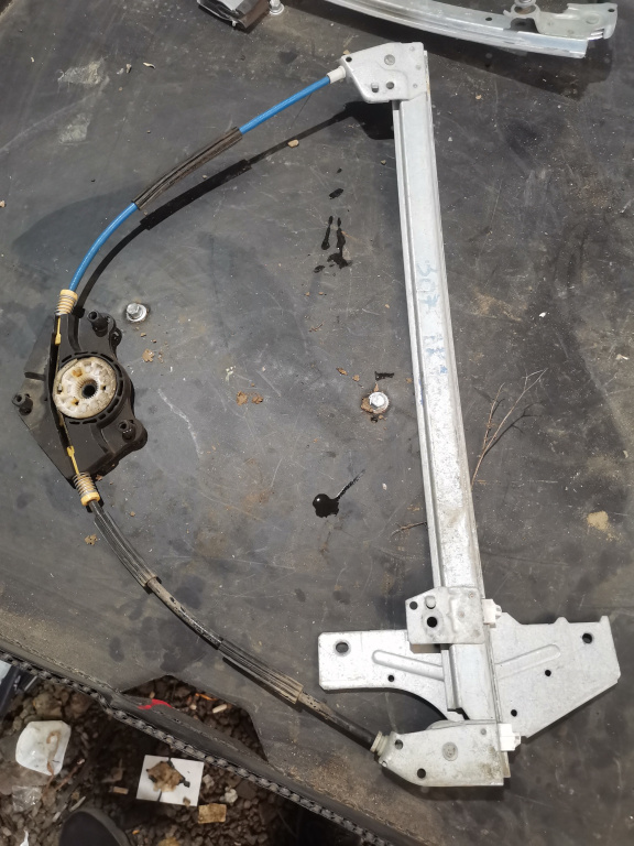 Macara Geam Fata,dreapta,Electrica Peugeot 307 2001 - 2008