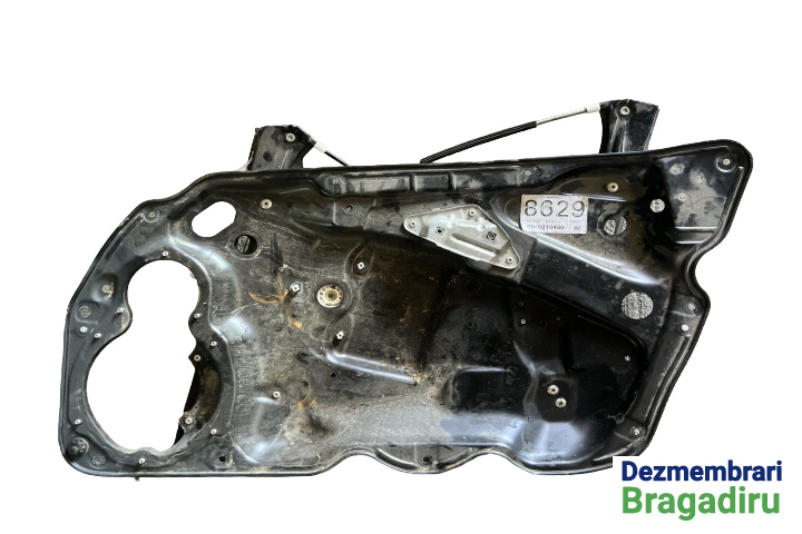 Macara geam fata dreapta electrica Volkswagen VW Passat B6 [2005 - 2010] Sedan 4-usi 2.0 TDI MT (140 hp) Cod motor: CBAB Cod cutie: KNS Cod culoare: LC9X
