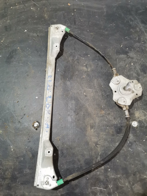 Macara Geam Fata,dreapta,Manuala Renault CLIO 2 / SYMBOL 1 1998 - 2008