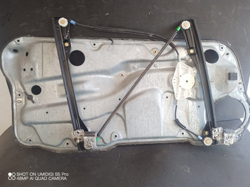 Macara geam fata dreapta VW Golf IV COD- 1J3837730AA