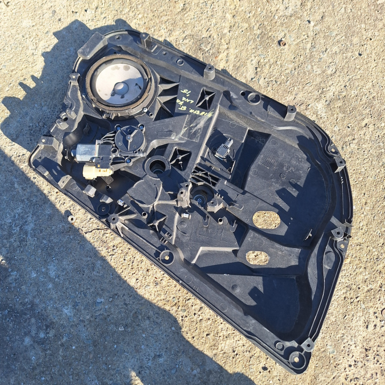 Macara Geam Fata,stanga,Electrica Ford FIESTA Mk 5 2002 - 2008 8A6114A389B, BBA045H17AB, AA6T18808AA, AA6T-18808-AA, C7Y2A, FC8233, U540, 497930, 5Y714F, M5XUM