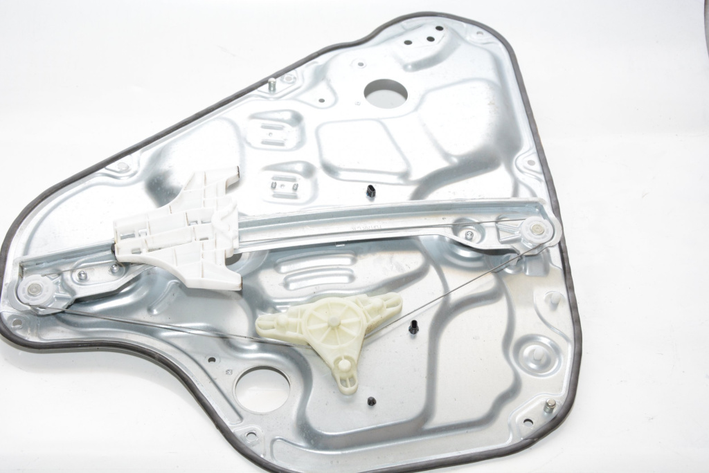 Macara Geam Hyundai I30 (Fd) 2007-2012 4 Portiere Spate Dreapta Electrica 834602R000